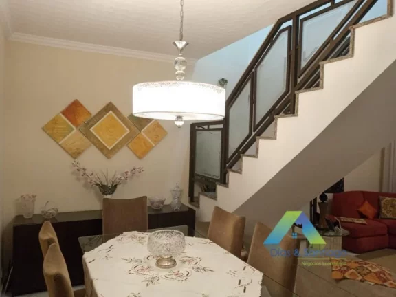 Imagem Sobrado com 2 Quartos e 3 banheiros à Venda, 170 m² por R$ 780.000,
