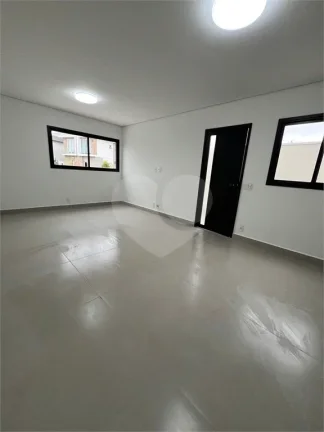 Imagem Casa à venda com 3 quartos, sendo 3 suítes, no condomínio Residencial The Square Village, Cotia - SP