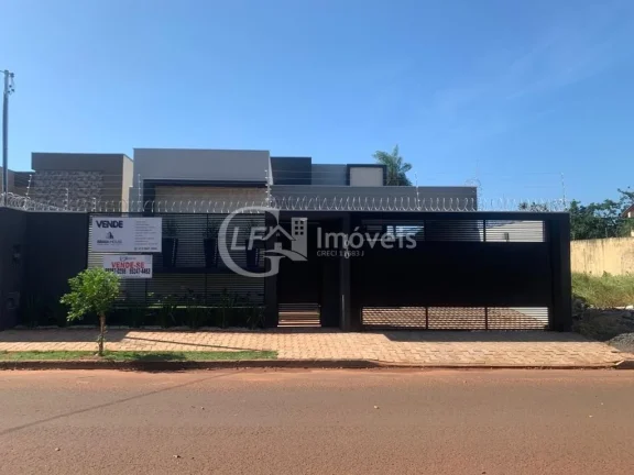 Venda de Casa Impecável em Campo Grande-MS, Bairro Parque Residencial Rita Vieira: 3 Quartos, 1 Suíte, 2 Salas, 2 Banheiros, 2 Vagas de Garagem, 180m².
