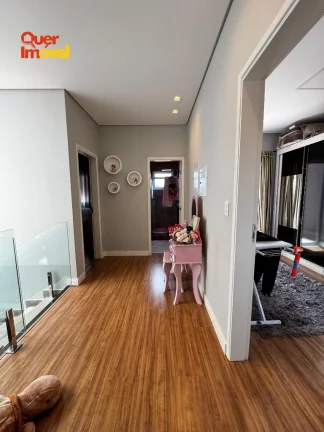 Imagem Imperdível! Casa à venda em Cravinhos-SP, 3 quartos, 1 suíte, 2 salas, 3 banheiros, 4 vagas de garagem, 170m². Aproveite!