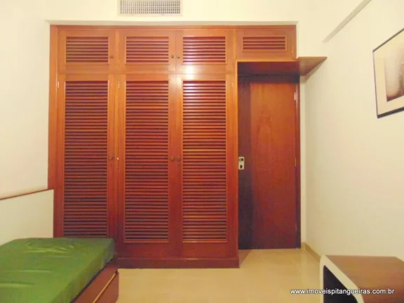 Imagem Pitangueiras - Duas quadras da praia - 130 m² úteis - 02 vagas.