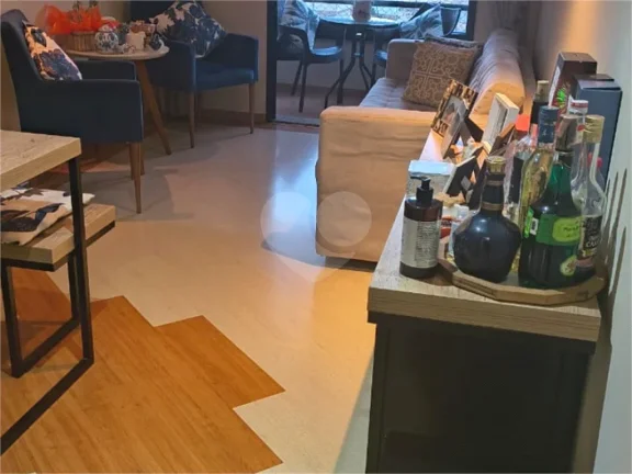 Imagem Apartamento à venda com 3 quartos, sendo 1 suíte, no condomínio Portal Dos Bandeirantes, São Paulo - SP