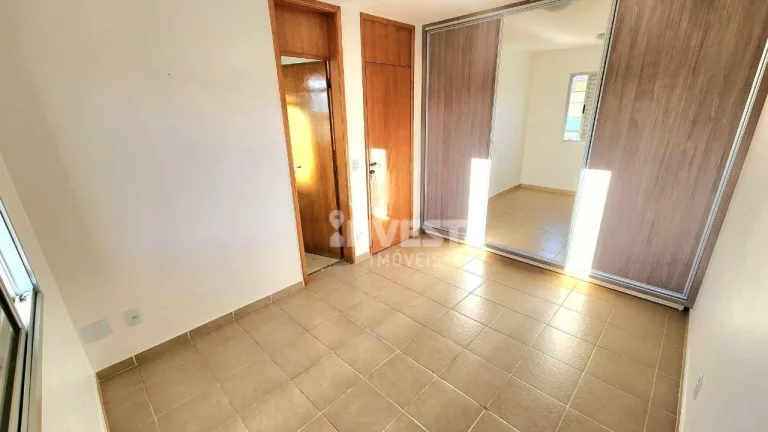 Imagem Casa com 4 quartos - Setor Negrão de Lima - Goiânia/GO