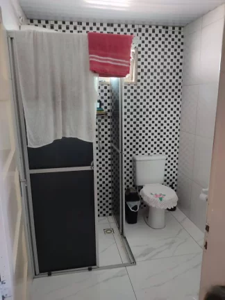 Imagem Terreno com uma casa mista no paranaguamirim