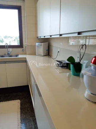 Imagem Descubra o conforto e a sofisticação deste amplo e espaçoso apartamento reformado, localizado no ...