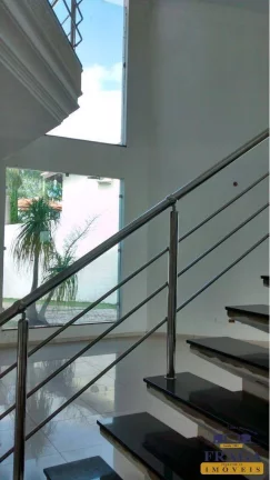 Imagem CASA COND. FECHADO C/ 530M² | 4 SUÍTES | 6 VAGAS