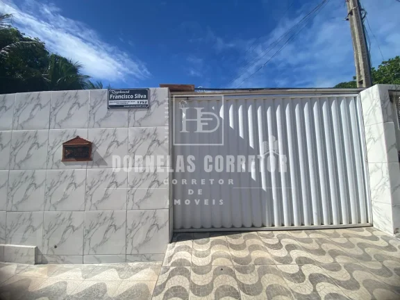 Imagem Casa com Piscina à Venda em Pau Amarelo - 3 Quartos