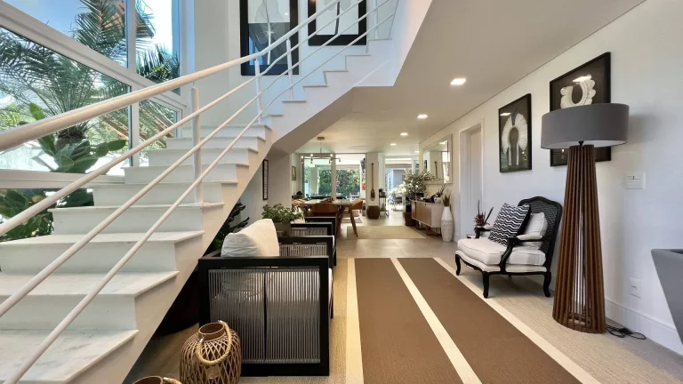Imagem *Casa Moderna à Venda na Riviera de São Lourenço - Módulo 21*