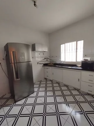 Imagem Casa à venda no bairro Jardim Aeroporto - Guaratinguetá/SP