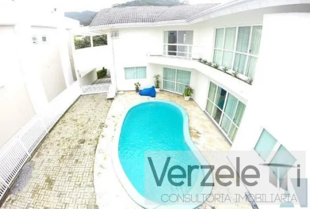 Imagem Casa em Condomínio para Venda em Balneário Camboriú / SC no bairro Estados