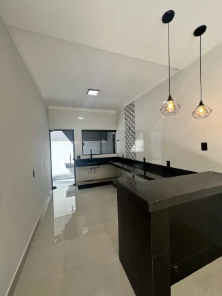 Imagem Casa de Luxo no Jardim Natal I, Piscina Aquecida, Suite com Closet Amplo, Iluminação e Paisagismo