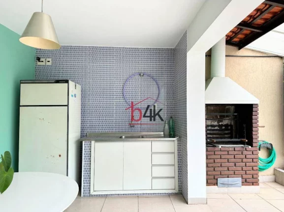 Imagem Casa à venda com 3 suites na Vila Sonia - Jardim Jussara.