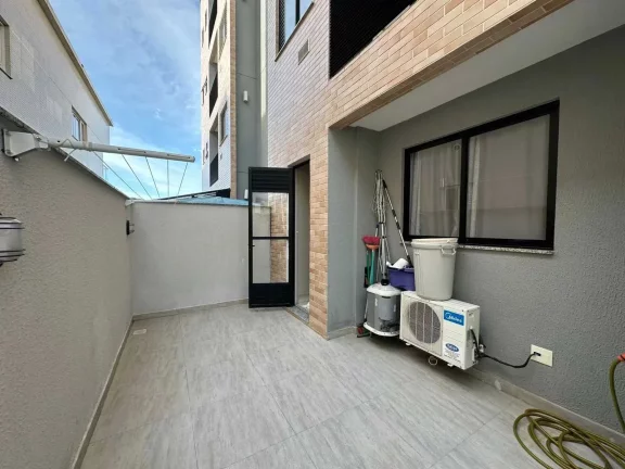 Imagem Apartamento alto padrão com 2 dormitórios sendo 1 suíte e 2 vagas - Nações | Balneário Camboriú/SC
