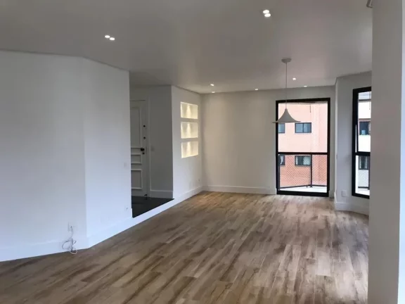 Imagem Apartamento Espaçoso Pronto para Morar na Vila Mariana com 4 Quartos, 3 Suítes e Área de Lazer Completa