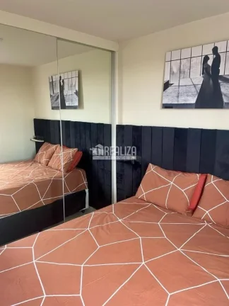 Imagem Apartamento de 2 dormitórios com móveis planejados e piscina no Condomínio Spazio Urca - no bairro Mercês, em Uberaba