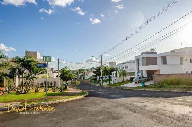 Imagem Lote à venda na parte alta do condomínio Santa Monica