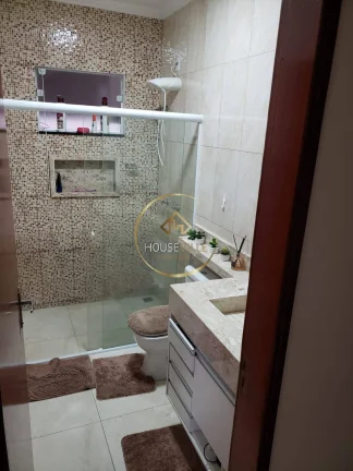 Imagem Casa, 3 Dormitórios, (Sendo 1 Suíte), 231m², Borda da mata.