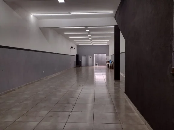 Imagem IMÓVEL COMERCIAL LOCALIZADO PRÓXIMO AO SANTA TEREZINHA , CONTENDO 4 BANHEIROS , IMÓVEL NOVO NUNCA...