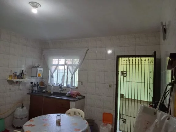Imagem Sobrado com 2 dormitórios à venda, 135 m² por R$ 300.000,00 - Jardim Madre Ângela - Poá/SP