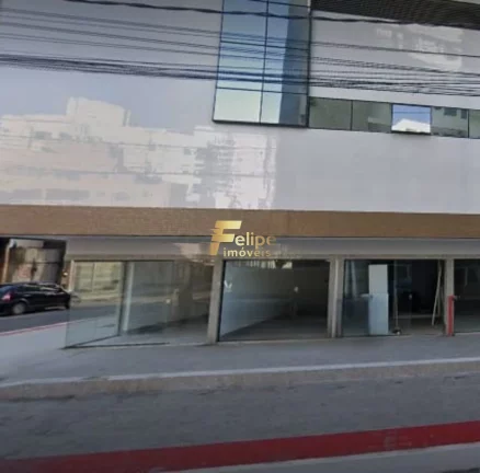 Excelente oportunidade de locação de ponto comercial próximo à praia!