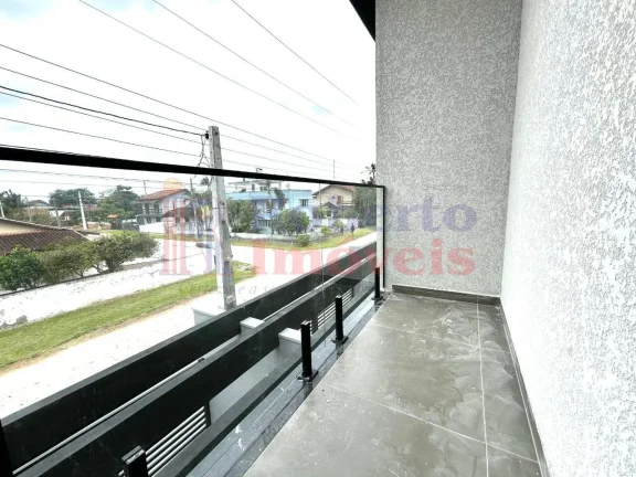 Imagem Sobrado com 3 suites proximo a praia Barra do Sai