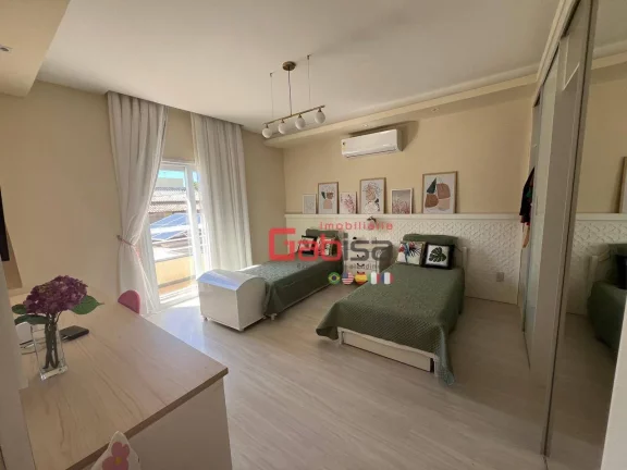 Imagem Casa 5 Suítes em Condomínio Fechado