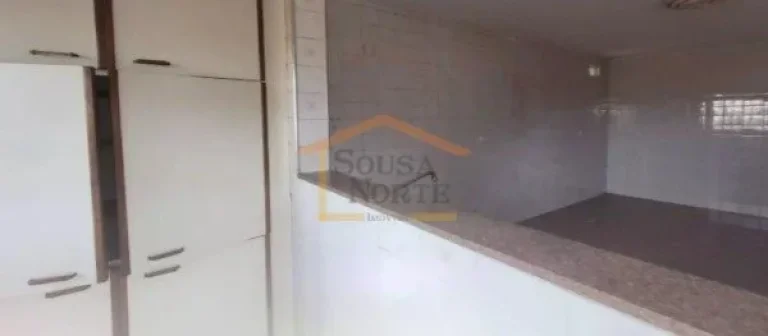 Imagem Casa térrea com 125 m². Dispõe de 2 dormitórios, sala, cozinha, banheiro, lavanderia, quintal. I...