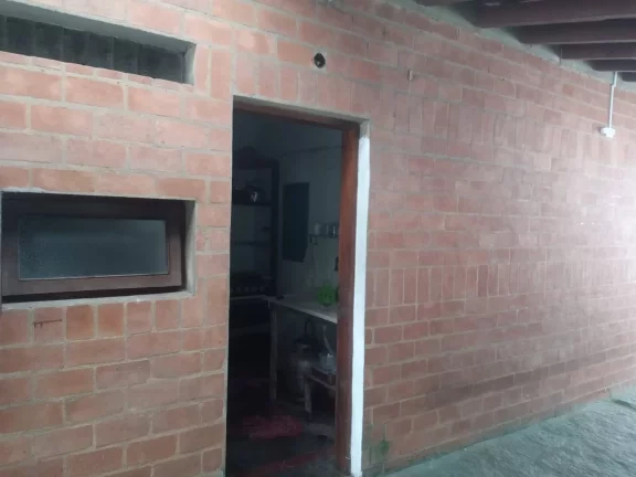 Imagem Casa ampla e edícula a venda no Perequê- Açú