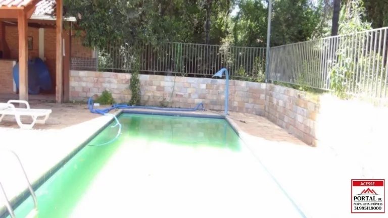 Imagem VENDO BELO SITIO EM ESMERALDAS, JUNTO AO CONDOMÍNIO IPÊ AMARELO. AMPLA ÁREA DE LAZER, PISCINA, SAUNA, QUADRA E LAGOA COM MUITO PEIXE