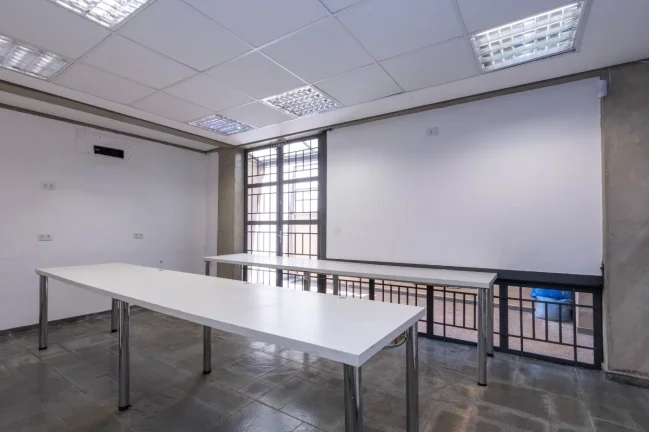 Imagem Casa Comercial Vila Ipojuca - 434M², 8 Banheiros, 3 Vagas, Copa, Cozinha, Quintal.