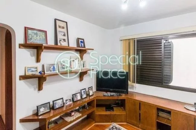 Imagem Ótimo apartamento com 293m² no Jardim Paulista. Amplo living com varandas, lavabo, 04 dormitórios...
