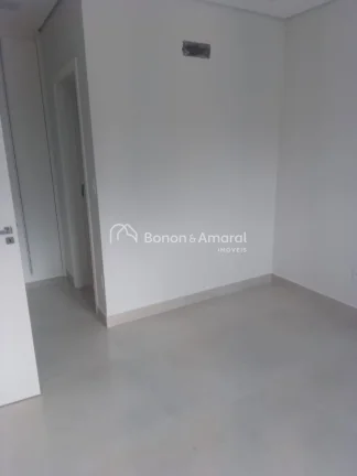 Imagem Esta espetacular casa oferece 263 m² de área construída e um amplo terreno de 353,80 m², proporc...