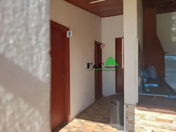 Imagem Chácara para Venda em Limeira, Bairro dos Pires, 3 dormitórios, 1 suíte, 3 banheiros, 1 vaga