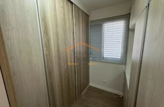 Imagem Apartamento aconchegante com 3 dormitórios, sendo 1 suíte, e 2 banheiros. Possui varanda, cozinha ...
