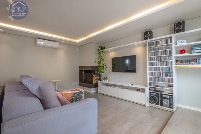 Imagem Casa Alto Padrão 4 dormitórios!