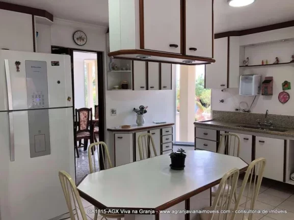 Imagem Cond. Passargada E - Espaçosa e confortável. Piscina, gourmet e campinho! Granja Viana, Cotia