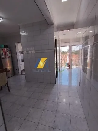 Imagem "Você encontrou o sobrado dos sonhos que sua família merece!"