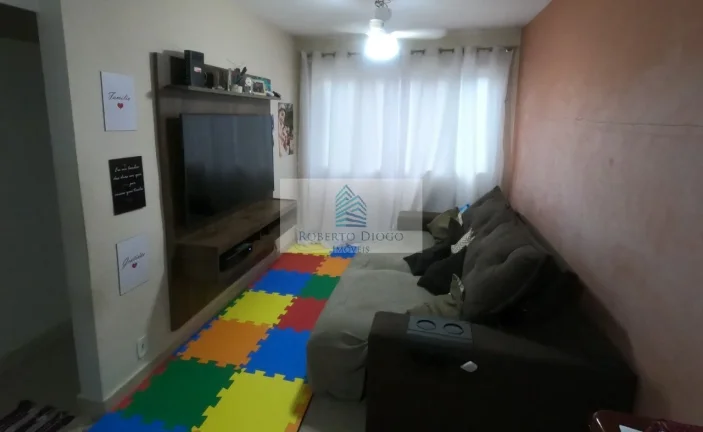 Apartamento à venda no Camorim, Rio de Janeiro-RJ: 2 quartos, 1 sala, 1 banheiro, 1 vaga, 52m². Confira!