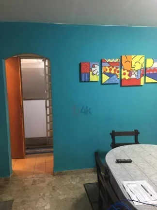 Imagem Casa à venda no Brooklin, Rua Califórnia, 3 quartos sendo 1 suíte, 220m², 3 vagas de garagem.