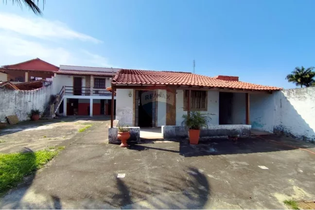 Imagem Ótima casa com 600m2 de terreno, Piscina, três quartos, sendo duas suítes no Jardim Atlântico Oeste, Itaipuaçu, Maricá