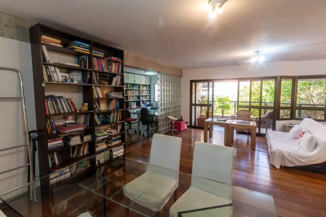 Imagem Apartamento de Alto Padrão para Locação na Rua Itacema.