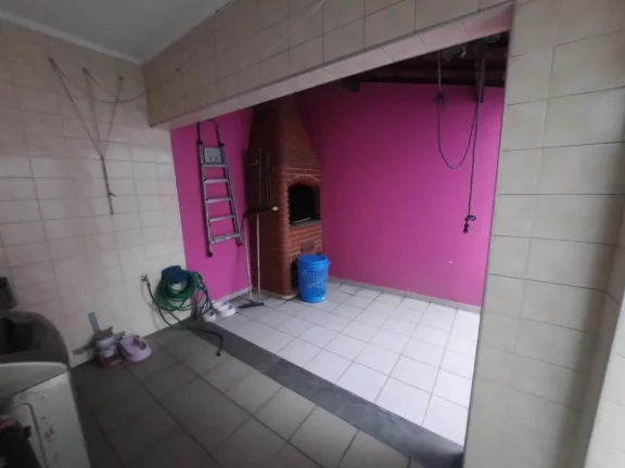 Imagem Sobrado à venda em Santo André-SP, bairro Jardim Las Vegas, 3 quartos, 1 suíte, 3 banheiros, 2 vagas de garagem, 185m².