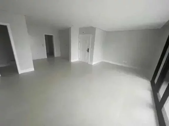 Imagem Apartamento com 4 dormitórios sendo 2 suítes, 3 vagas de garagem, no Centro de Balneário Camboriú