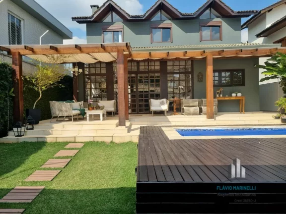 Imagem Alphaville 6 Casa de 259m² com 3 Dorms sendo 1 Suíte e 2 Vagas de Garagem