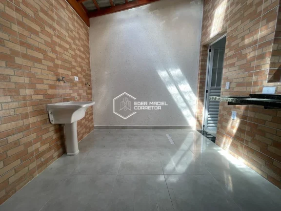Imagem Apresentamos este lindo sobrado, perfeito para quem busca viver com qualidade de vida ou investir em...