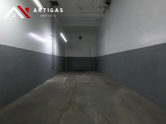 Imagem Alugo Galpão no Belenzinho A.C 1500 m2 com entrada para caminhões - 2 Pisos