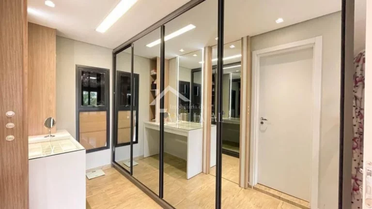 Imagem CASA (SOBRADO) COM 250 M² NO BAIRRO ESPINHEIROS