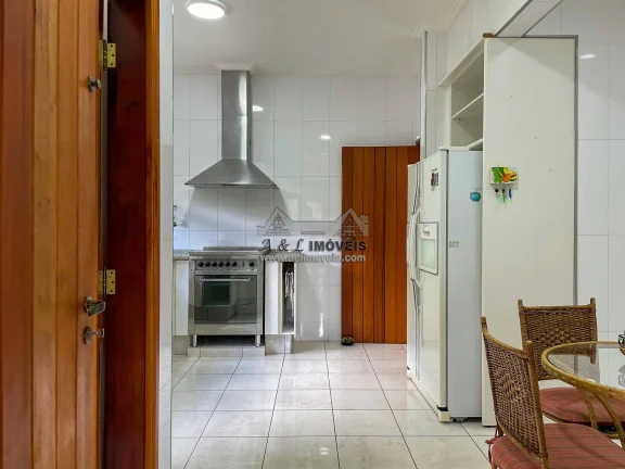 Imagem Casa à venda em Campos do Jordão, estilo clássico e conforto incomparável!