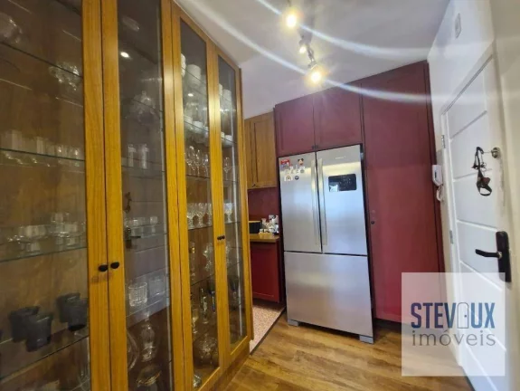 Imagem Apartamento reformado em Moema Pássaros com 2 dormitórios sendo 1 suite