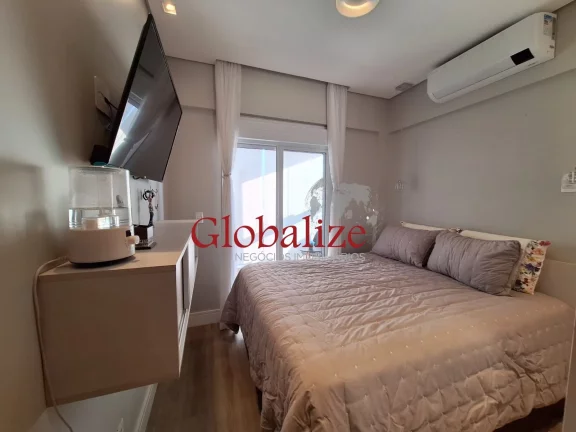 Imagem Apartamento 2 dormitórios (sendo 1 suíte) + 2 vagas de garagem e depósito.